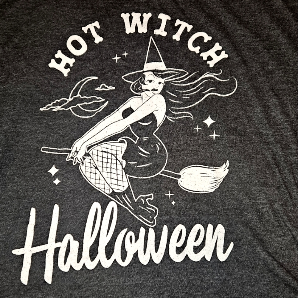 HOT WITCH HALLOWEEN (SHIRT)